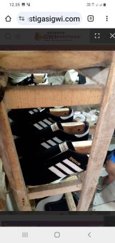 Diduga Ilegal Dan Langgar UU Hak Cipta,Pembuatan/Produksi Sepatu Milik JK,Kampung Cibulan Rt/Rw 007/002 Desa Renged Kecamatan Kresek