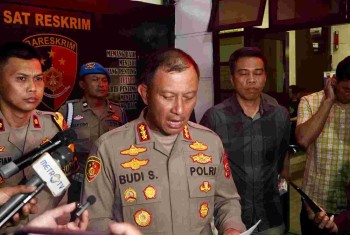 Polisi berhasil mengamankan 3 (tiga) Orang Terduga Pelaku Pelecehan terhadap Turis  di Jalan Braga Kota Bandung