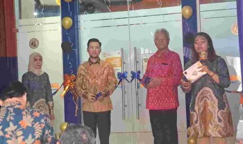 Jupiter,S.E.,M.M Hadiri Ulang Tahun Ke-35 dan Grand Opening Kantor Bank Perekonomian Rakyat 

Dana Niaga