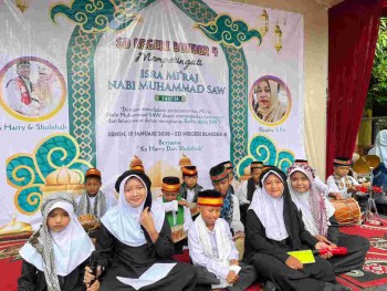 SDN Bunder IV Rayakan Hari Isra Mi'raj Di Penghujung Bulan Rajab Dengan Meriah Dan Khidmat