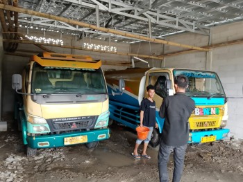 Tak Miliki Izin edar, Pengelola Air Minum Bisa diancam Dipidana..?

Penasehat hukum Syafei tuan kotta SH,MH.,: mengacu pada UU Kesehatan,Pemilik atau produsen yang memproduksi air minum, jika terbukti tidak memenuhi standar kesehatan...