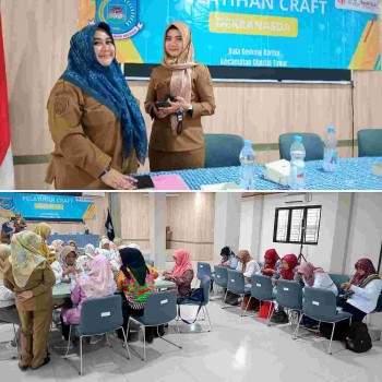 Pelatihan Dekranasda Kec. Ciputat- timur, ini pesan Rossa( Ketua Dekranasda Kecamatan Ciputat- timur):



Semoga banyak muncul pengrajin yang dapat mewujudkan bentuk Produk berkualitas dan Inovatif