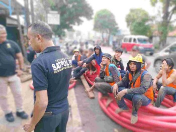 Satpol PP Tangerang Menindak lanjuti ke Lokasi terkait  laporan Warga mengenai Galian Kabel Diduga Tanpa Izin