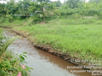 fenomena aneh bin ajaib di daerah aliran sungai (DAS) Cidurian dikeluhkan masyarakat,Apakah ada pembuang limbah B3 ilegal di DAS Cidurian (Sungai Bau)???

