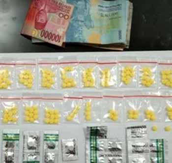 Minyikapin banyak nya aduan masyarakat yang masuk ke Team Redaksi Bersama,Terkait dugaan peredaran obat keras ilegal di pasaran bebas