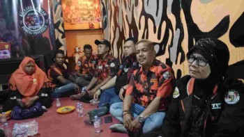 Ketua PP Srikandi DPC  Kab.Tangerang Sambangi Ketua H.M.Nurjen.ST., Di Sekretariat PAC Teluk Naga Giat Konsolidasi Dan Silaturahmi