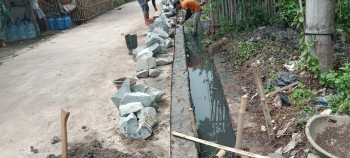 Proyek SPAL di kp Wadas desa tamiang kecamatan gunung kaler diduga dikerjakan asal jadi dan tanpa papan proyek, kenapa terus bermunculan ??
