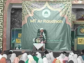 MT AR Raudhah mengadakanTabliq Akbar Kajian Spesial Bersama Aa Gym bertema 