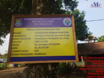 Proyek Jalan Paving Blok Di Kp jantungeun Desa Mekarsari Pengerjaanya Diduga Asal jadi