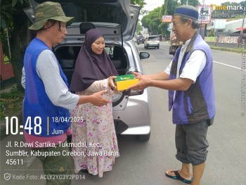 Semangat Selalu Berbagi Nasi kotak Jum'at Berkah Dimanapun Berada
