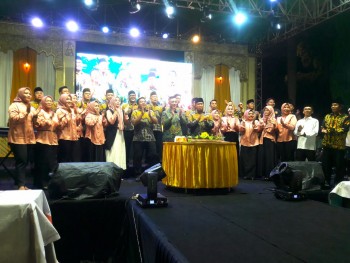 Malam puncak Semarak HUT Kecamatan Pondok- Aren Ke-42

ORKES MUSIK  GAMBUS EL- CORONA MENGGOYANG KECAMATAN