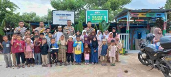 Aiptu Agus Riyanto: Sosok Inspiratif di Balik Sekolah Gratis untuk Anak Pemulung di Srengseng Kembangan
