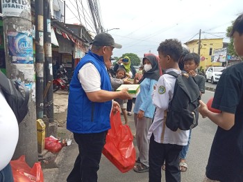Jum'at berkah Media Gakorpan News Dan Media Gapta TV ,Jum'at berkah Di Jalan: Raden Patah   Kecamatan Ciledug 
