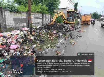 UPTD II DLHK Kabupaten Tangerang Bersihkan Sampah Liar di Empat Titik Kecamatan Balaraja